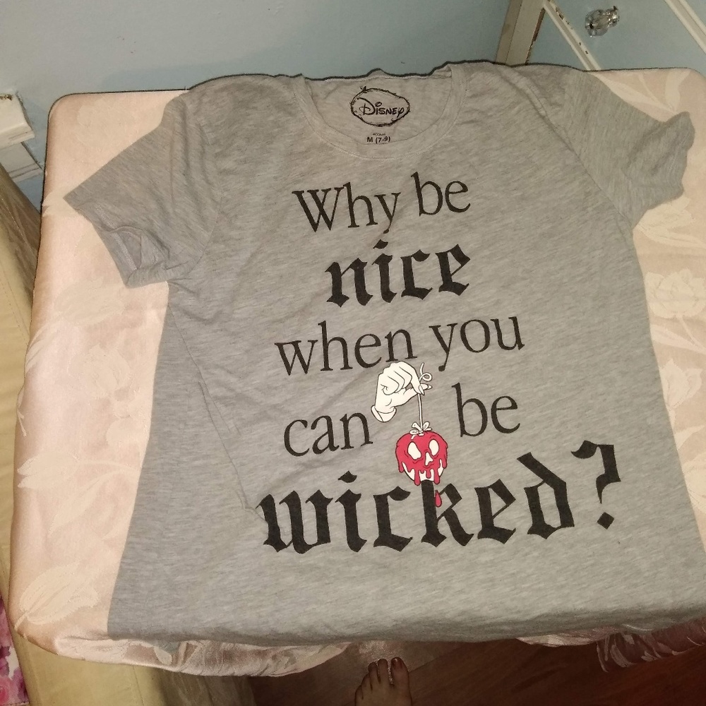 Disney, M, gray, villan t shirt.